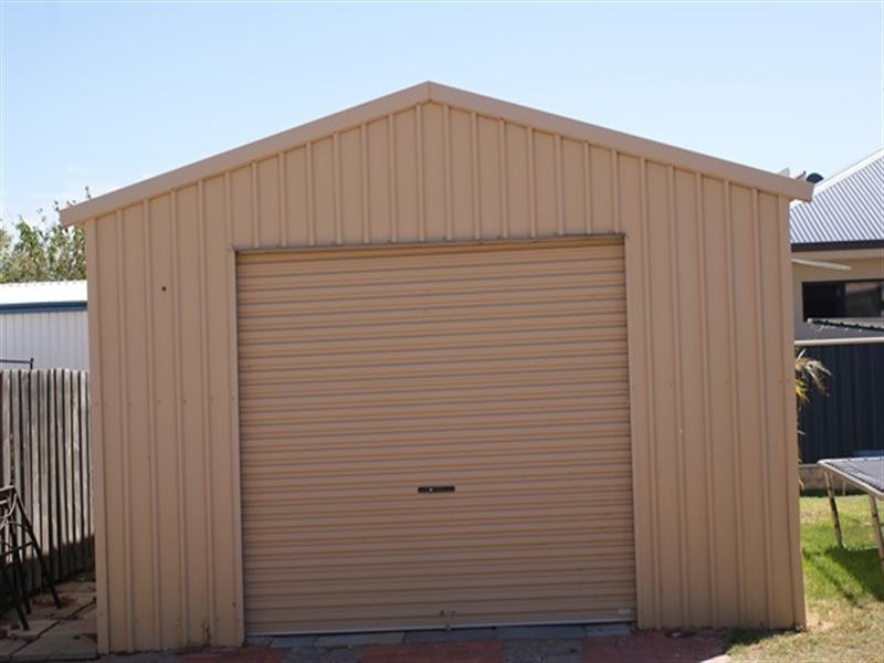 19 Walton Street, Dongara WA 6525