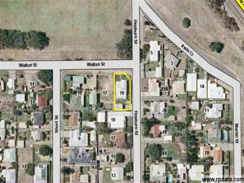 19 Walton Street, Dongara WA 6525