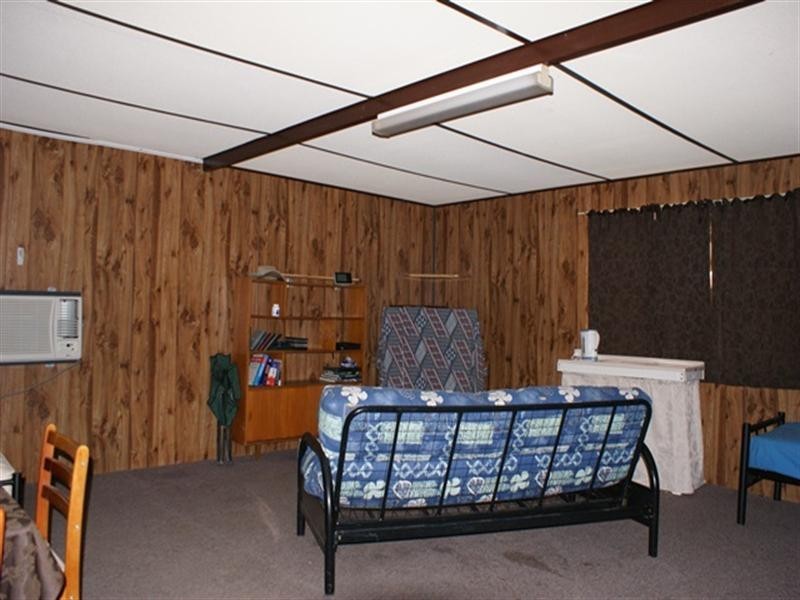 2 Howard Street, Three Springs WA 6519