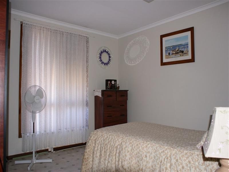 2 Howard Street, Three Springs WA 6519