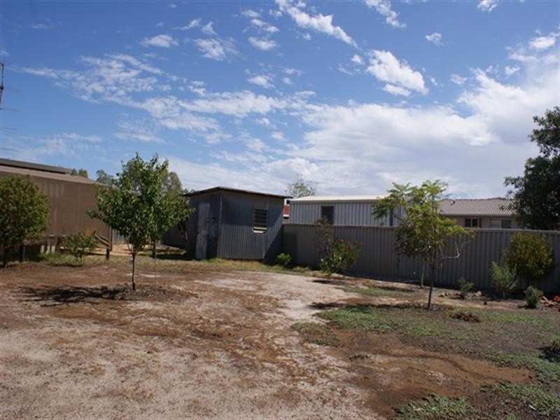 2 Howard Street, Three Springs WA 6519