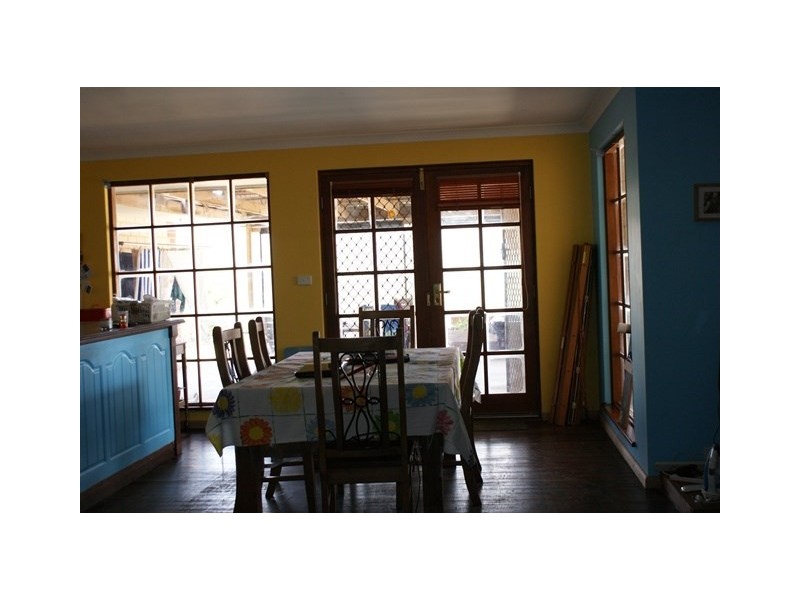 6 Sloper Vale, Dongara WA 6525