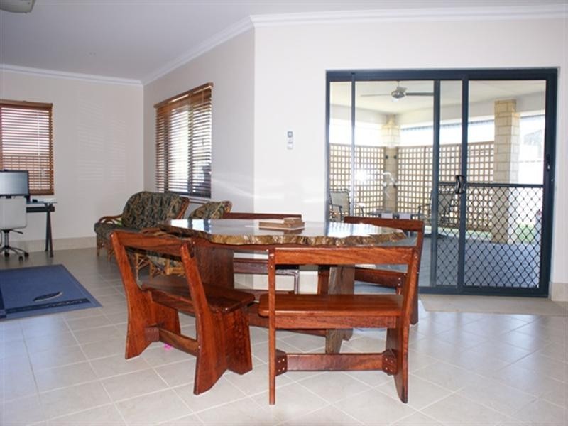 16 Mason Crescent, Port Denison WA 6525