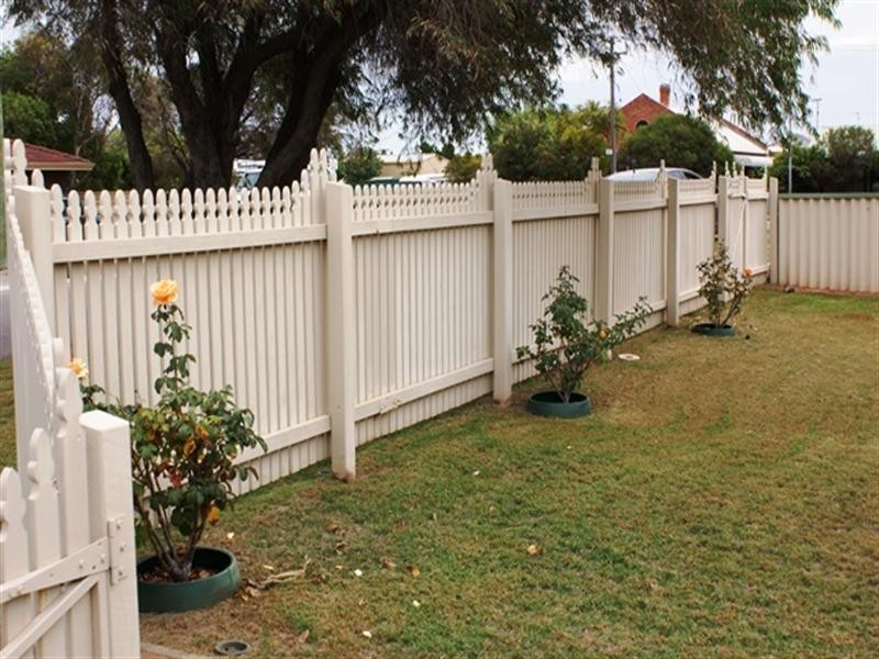 14 Scott Road, Dongara WA 6525