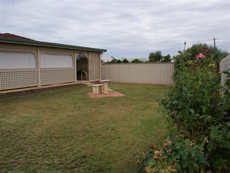 14 Scott Road, Dongara WA 6525