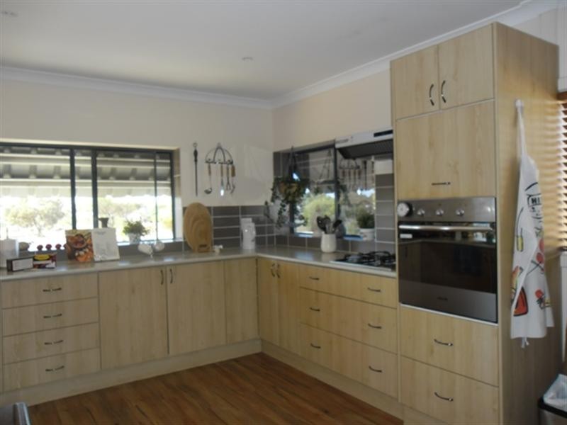 3 Railway Avenue, Carnamah WA 6517