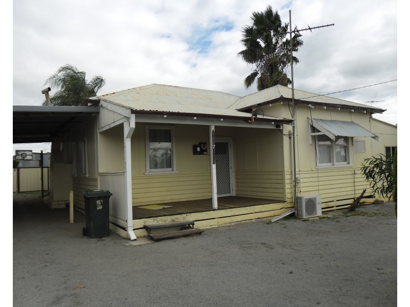 7 Railway Avenue, Carnamah WA 6517