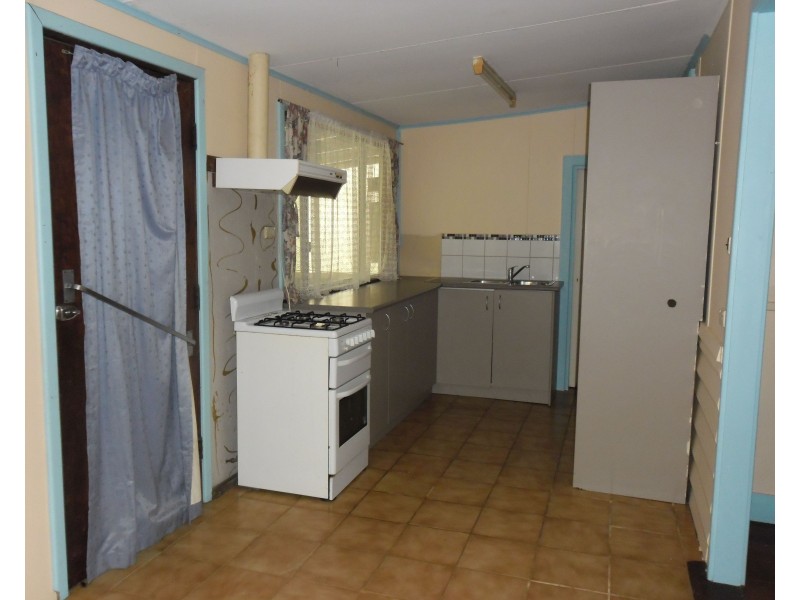 7 Railway Avenue, Carnamah WA 6517