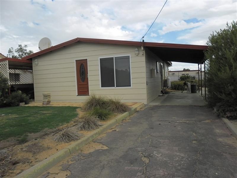 5 Newman Street, Carnamah WA 6517