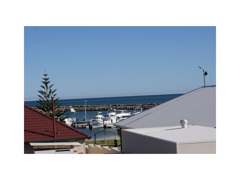 42 HAMPTON Street, Port Denison WA 6525