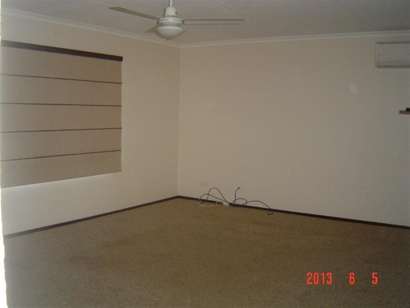 4 Watson Place, Dongara WA 6525