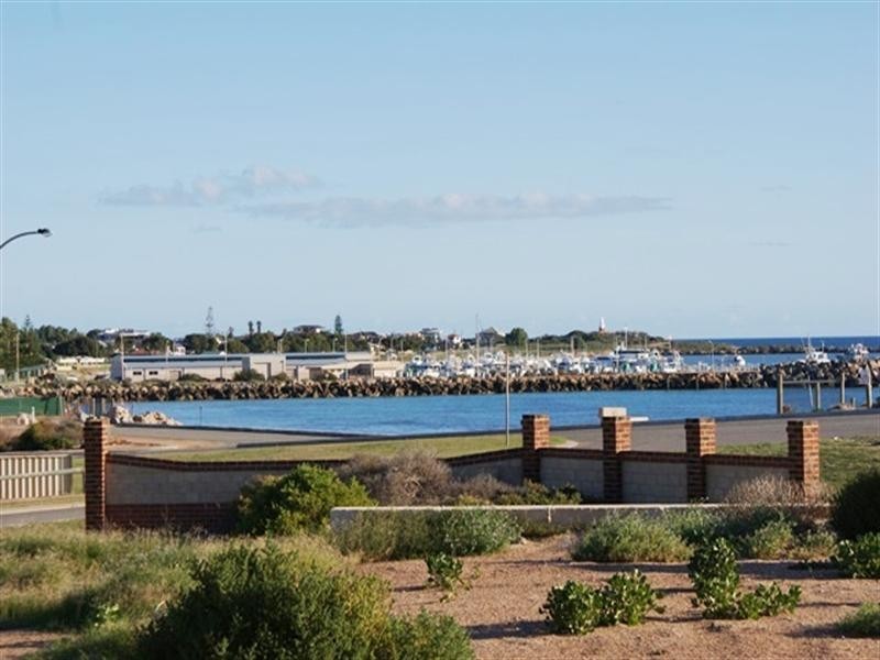 1/5A Marina Heights, Port Denison WA 6525