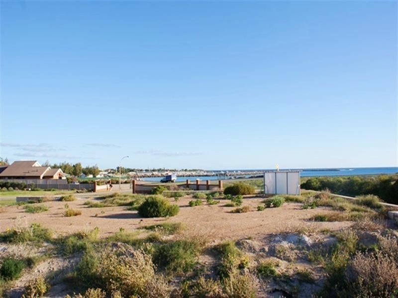 1/5A Marina Heights, Port Denison WA 6525