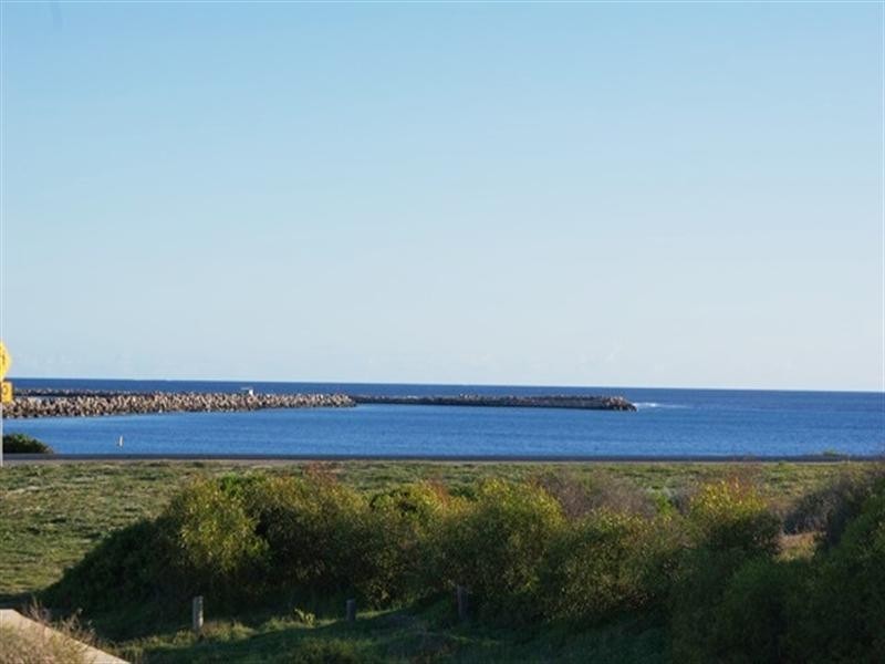 1/5A Marina Heights, Port Denison WA 6525
