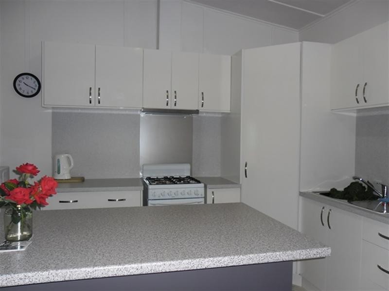 10 Robertson Street, Carnamah WA 6517