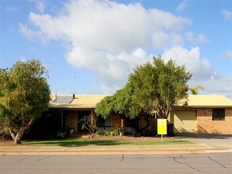 6 Delmage Street, Dongara WA 6525