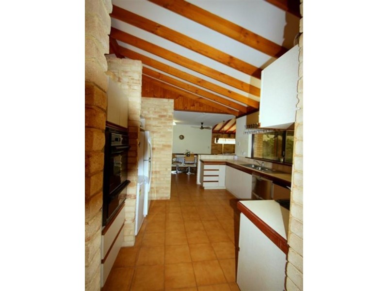 6 Delmage Street, Dongara WA 6525