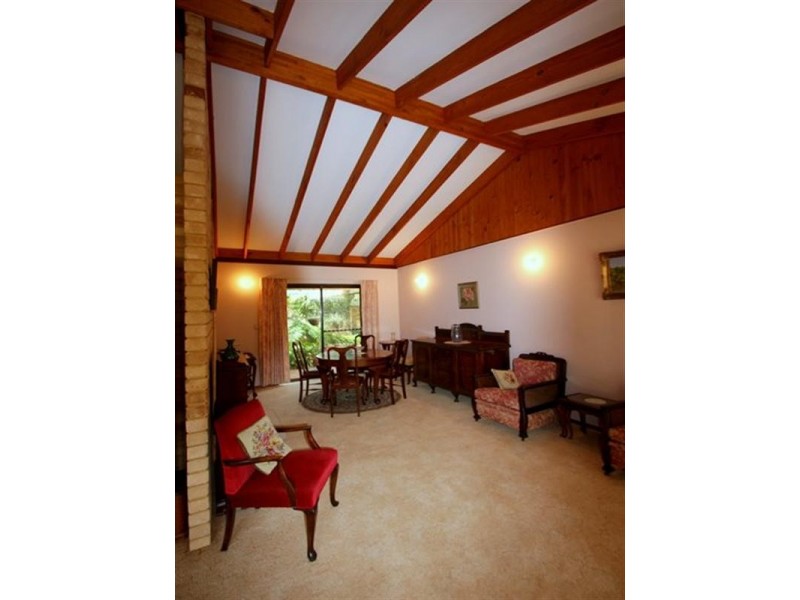 6 Delmage Street, Dongara WA 6525