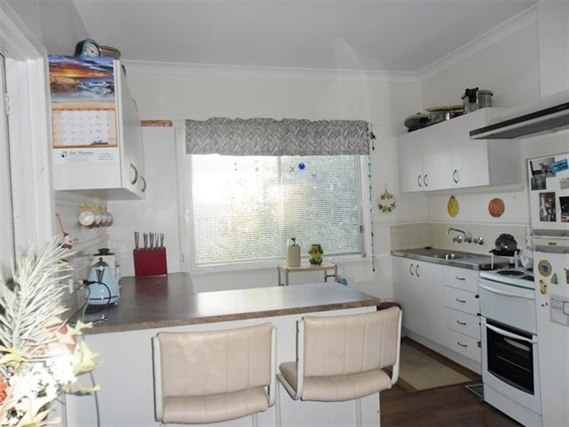 11 Caron Street, Carnamah WA 6517