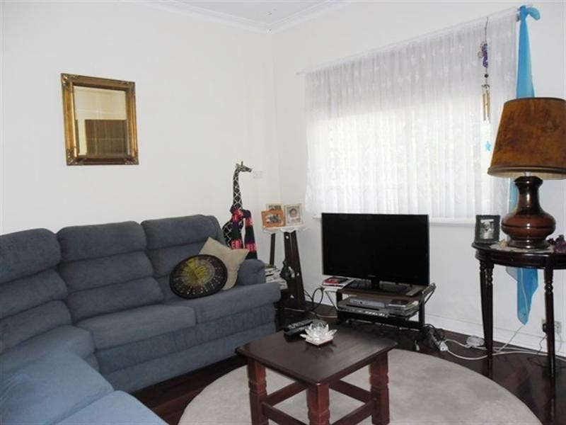 11 Caron Street, Carnamah WA 6517