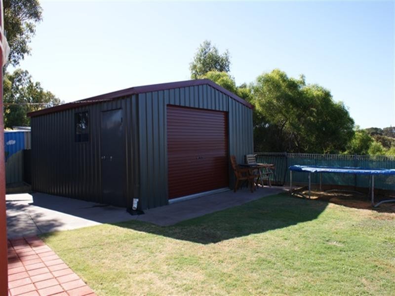 31 Church Street, Dongara WA 6525