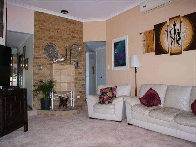 31 Church Street, Dongara WA 6525