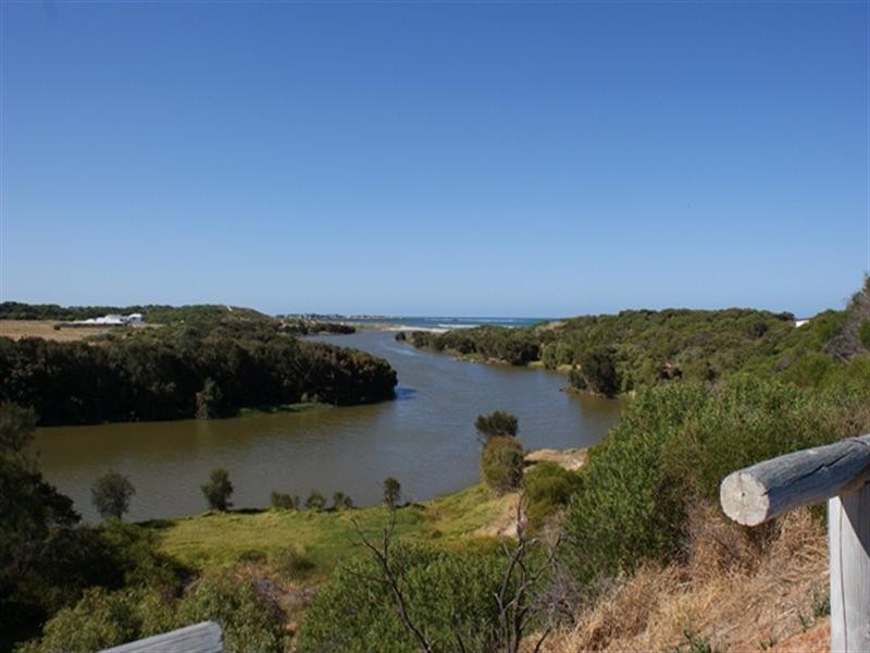 31 Church Street, Dongara WA 6525