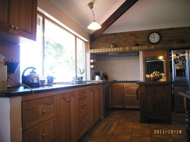 31 Church Street, Dongara WA 6525