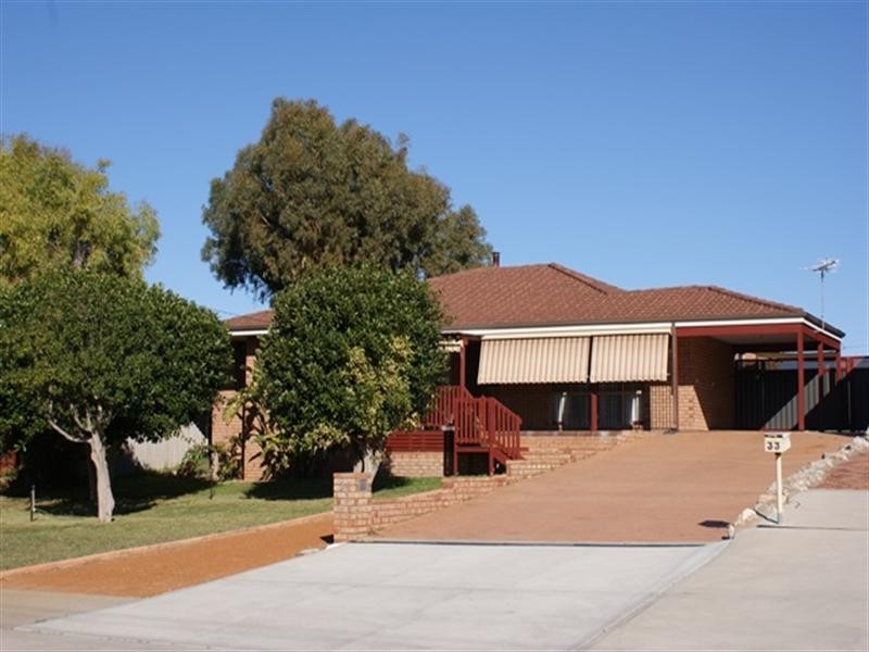 31 Church Street, Dongara WA 6525