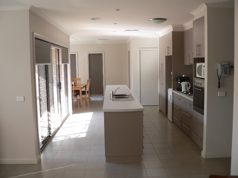 16 Wattletree Grove, Benalla VIC 3672