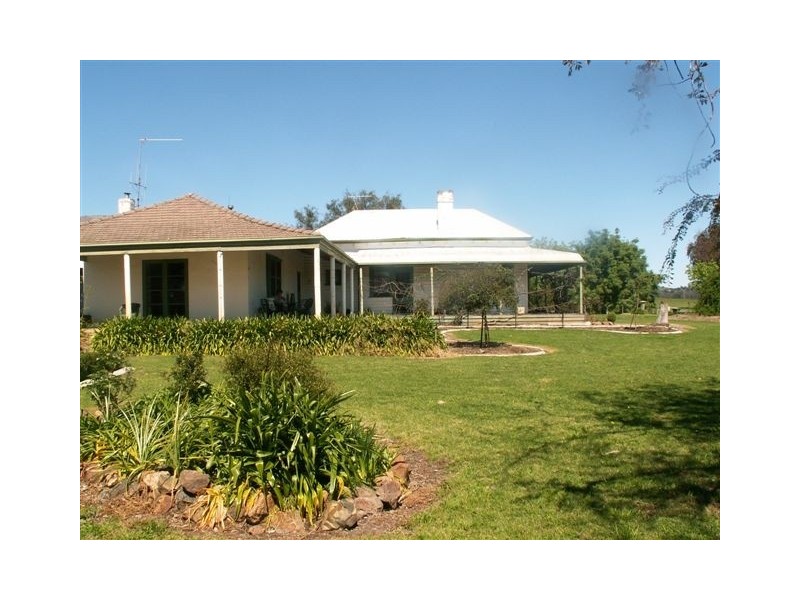 1 Eleven Mile creek Road, Benalla VIC 3672