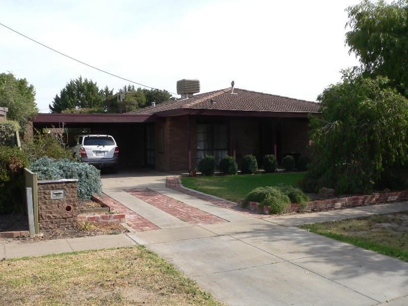 13 Helms Court, Benalla VIC 3672