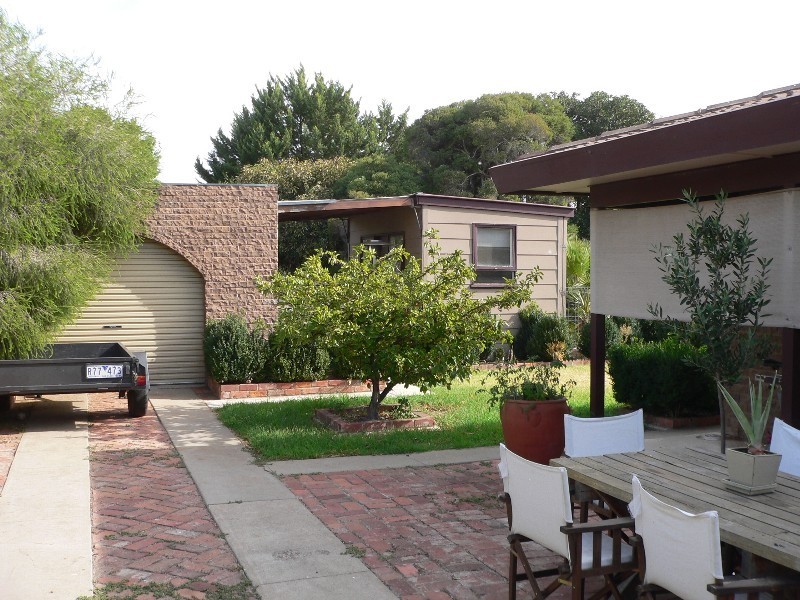 13 Helms Court, Benalla VIC 3672