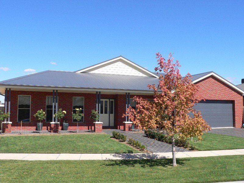 6 Sir Edward Drive, Benalla VIC 3672