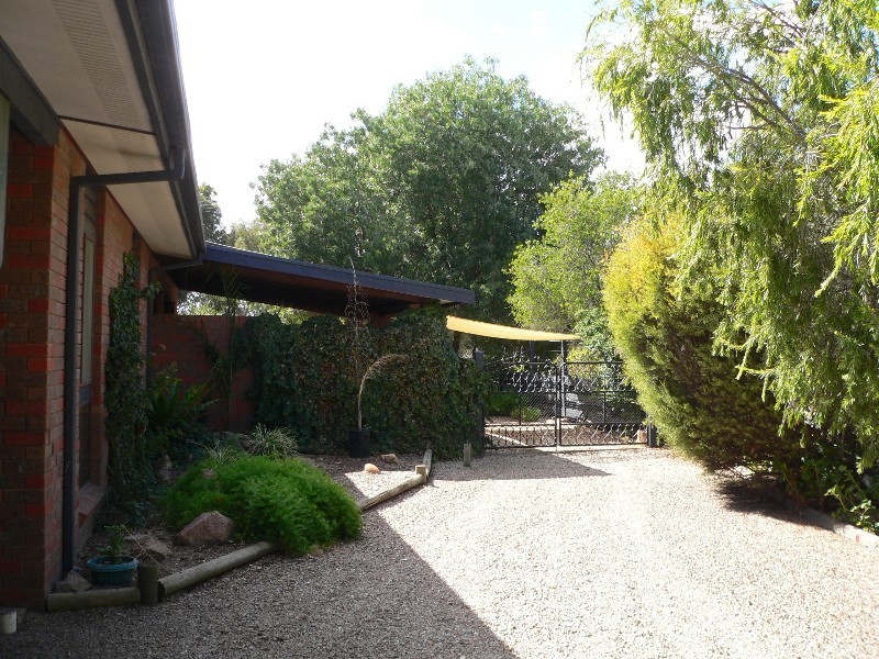 93 Halls Road, Benalla VIC 3672