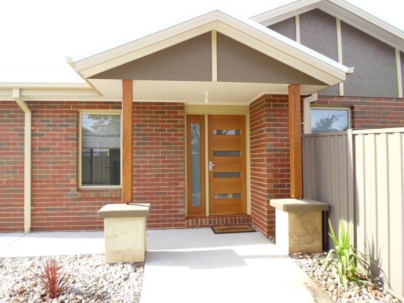 2/11 Vine Street, Nagambie VIC 3608