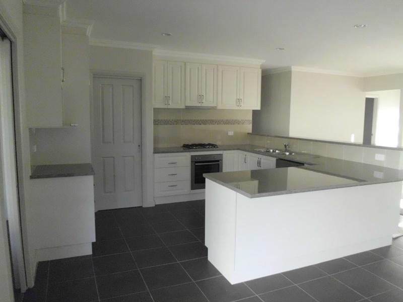 2/11 Vine Street, Nagambie VIC 3608