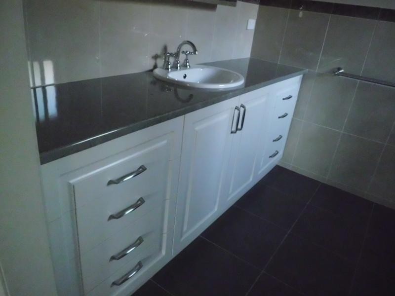 2/11 Vine Street, Nagambie VIC 3608