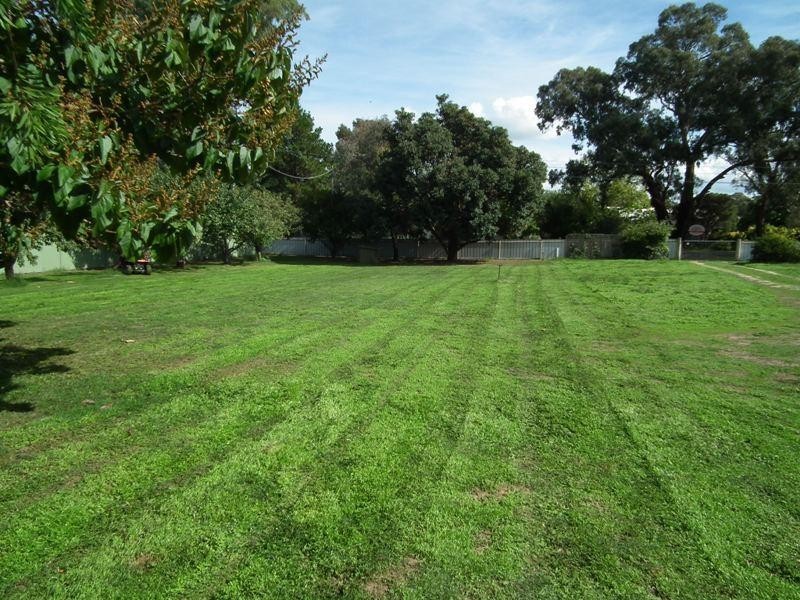 10 Anderson Street, Avenel VIC 3664