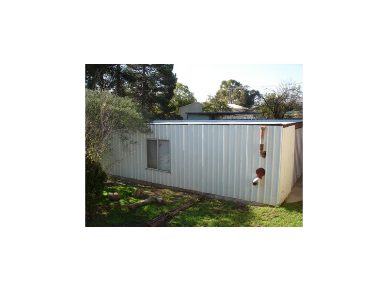 46 Chisholm Crescent, Seymour VIC 3660