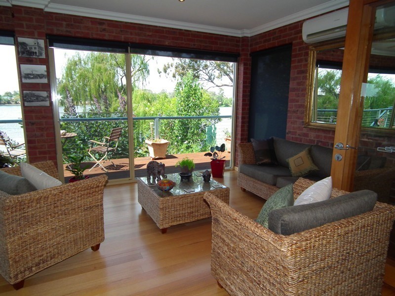 25 Young Street, Nagambie VIC 3608