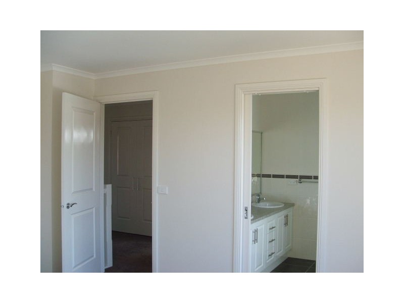 2/21-23 Summit Road, Frankston South VIC 3199