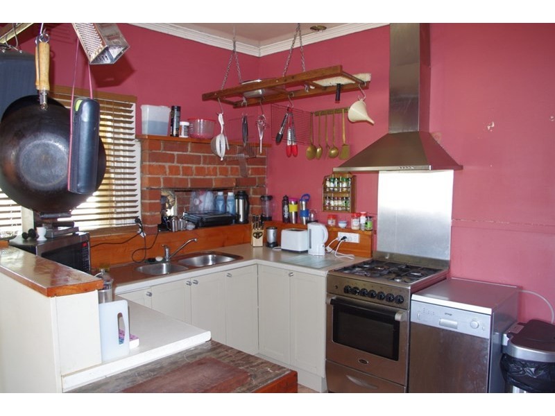 13 Station Street, Murchison VIC 3610