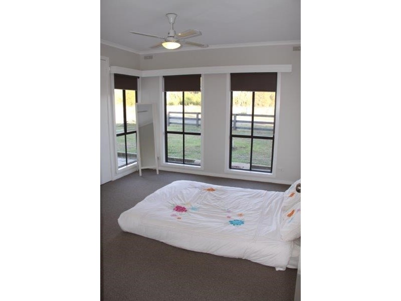 10 Pinniger Street, Avenel VIC 3664