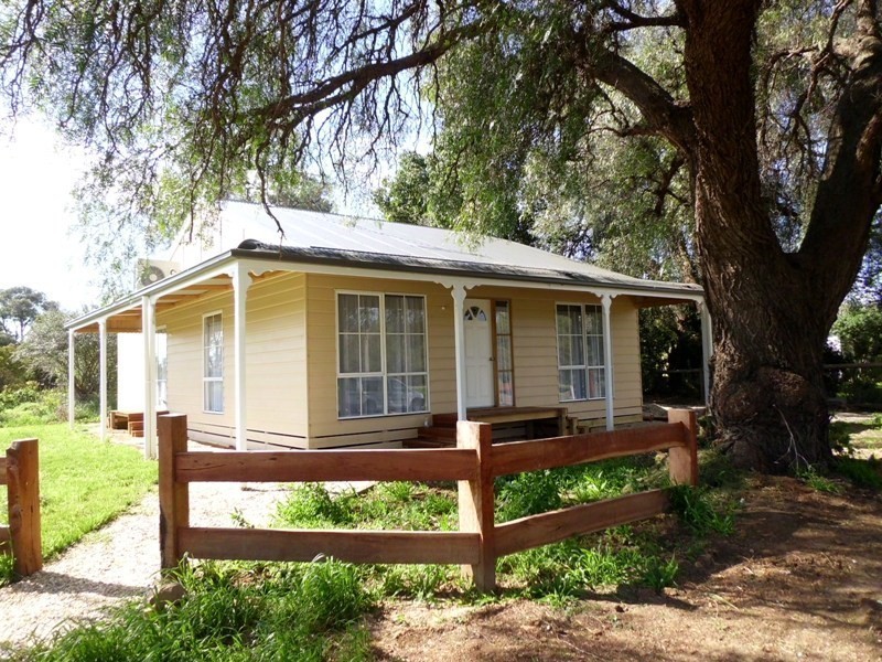 1A Scobie Street, Avenel VIC 3664