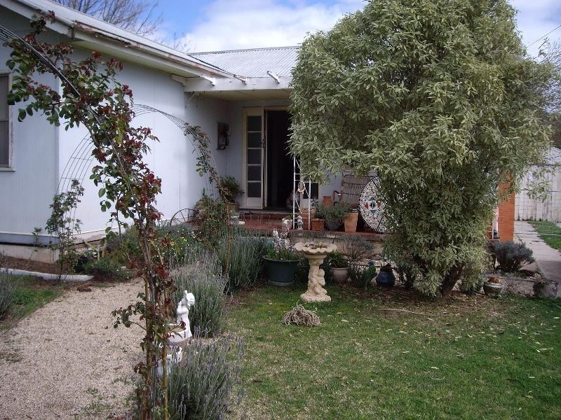 7 Robinson Street, Nagambie VIC 3608