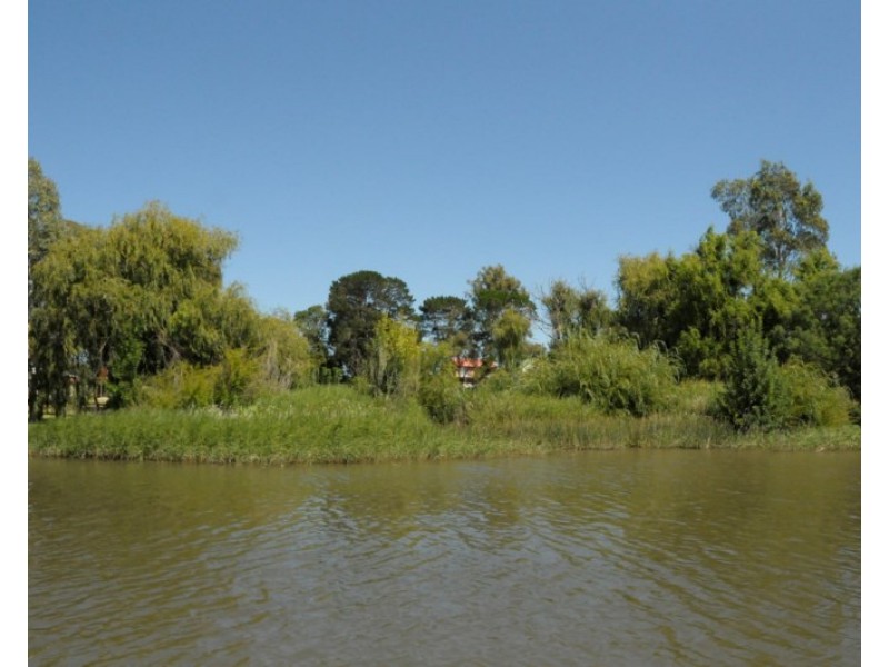 18 Grandview Road, Kirwans Bridge VIC 3608