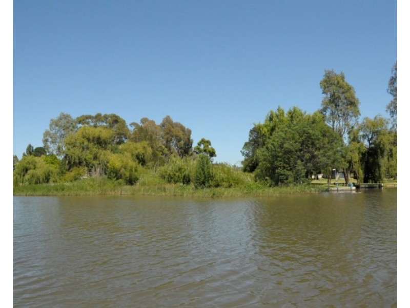 18 Grandview Road, Kirwans Bridge VIC 3608
