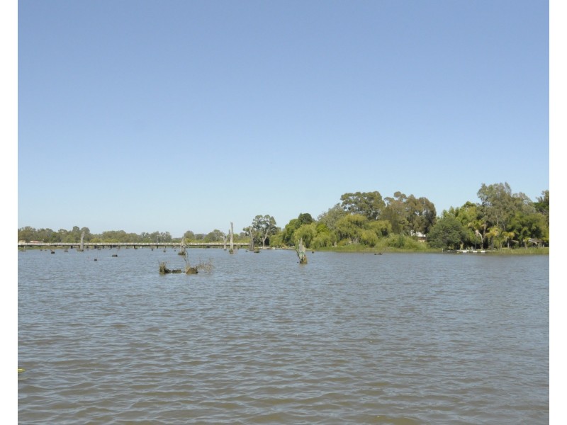 18 Grandview Road, Kirwans Bridge VIC 3608