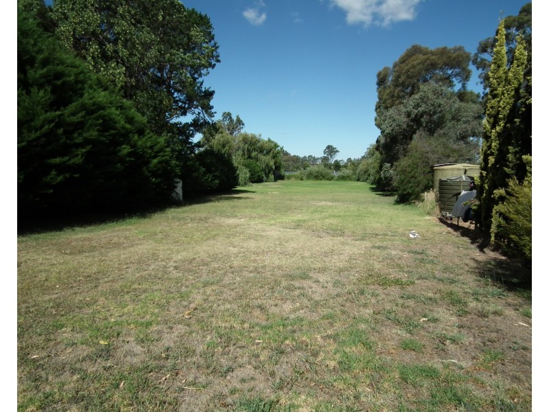 18 Grandview Road, Kirwans Bridge VIC 3608